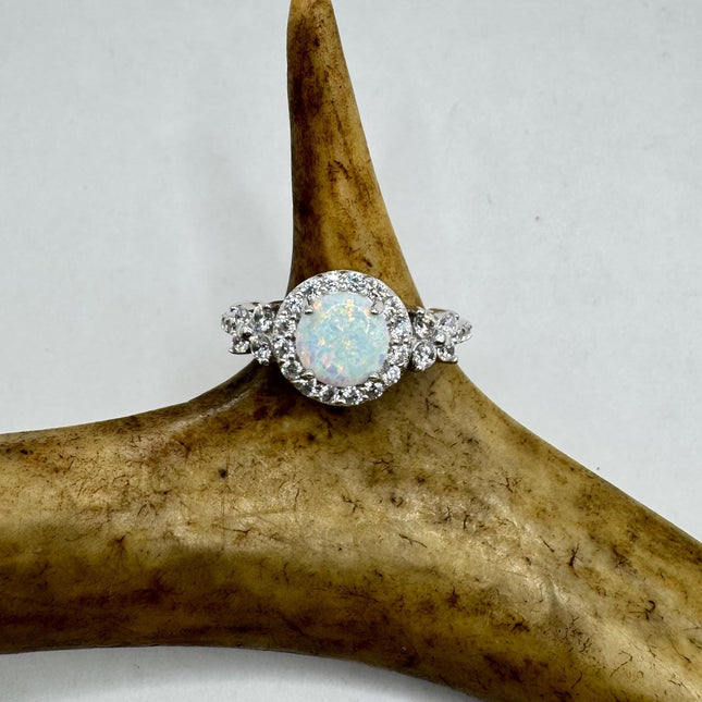 Vintage Tiny Gemstone Ring
