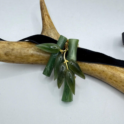 Vintage Green Jade Brooch Pin - Gold Filled with Velvet Choker - Small Lucky Jade Design