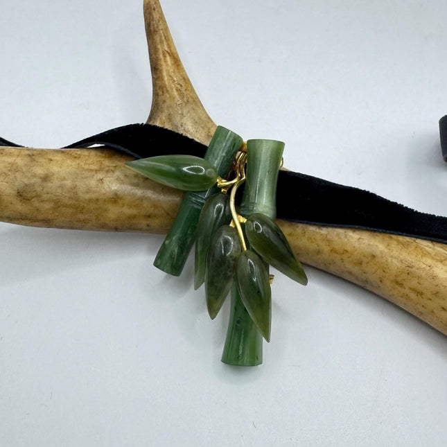 Vintage Green Jade Brooch Pin - Gold Filled with Velvet Choker - Small Lucky Jade Design