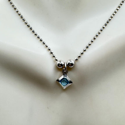 Vintage Tiny Blue Topaz Necklace Dainty Sterling Silver Chain Minimalist Crystal 925 Silver Simple Style