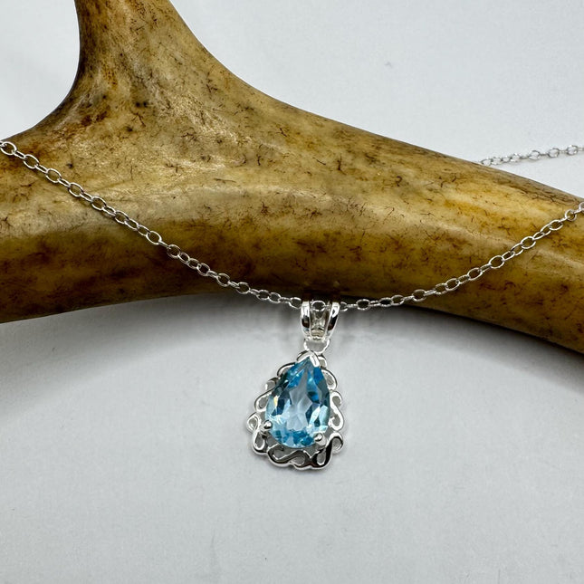 Vintage Tiny Blue Topaz Necklace Dainty Sterling Silver Chain Minimalist Crystal 925 Silver Simple Style
