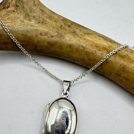 Vintage Silver Photo Locket Necklace