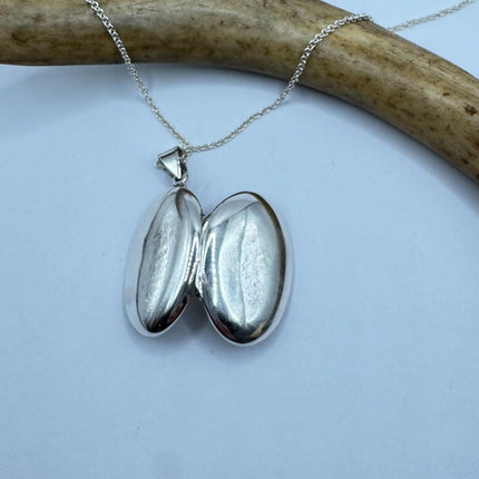 Vintage Silver Photo Locket Necklace