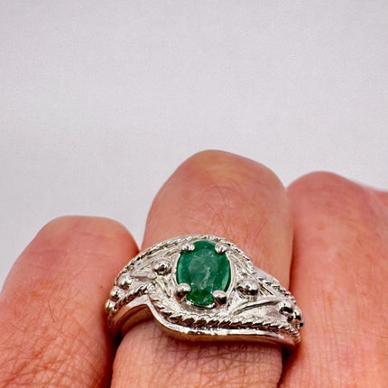 Vintage Emerald Silver Ring