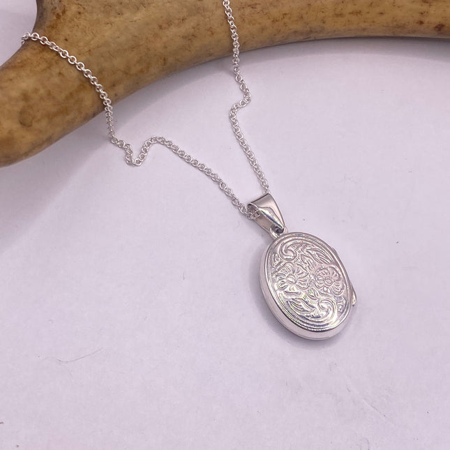 Vintage Silver Photo Locket | Tiny Etched Memory Charm Pendant | 925 Sterling Silver Delicate Chain Necklace | Perfect for Small Photos