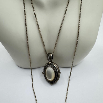 Vintage Mother Of Pearl Necklace
