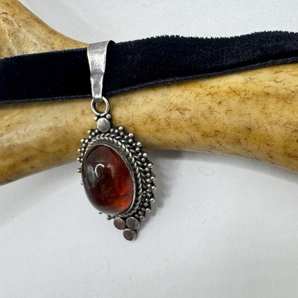 Vintage Pale Red Carnelian Pendant Ribbon Choker Necklace