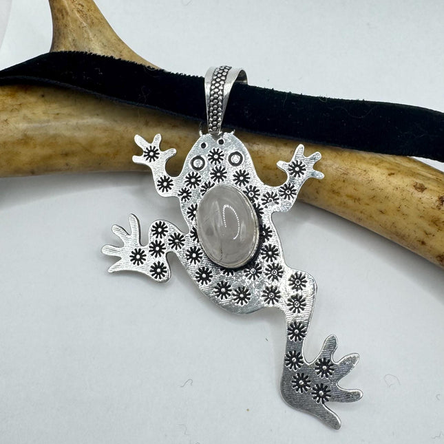 Vintage Frog Gemstone Pendant Necklace