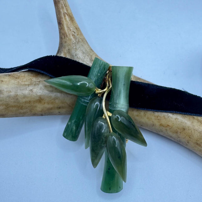 Vintage Green Jade Brooch Pin - Gold Filled with Velvet Choker - Small Lucky Jade Design
