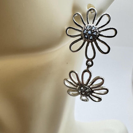 Vintage Daisy Flower Earrings