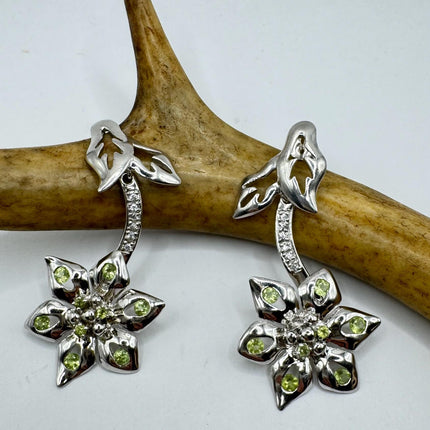 Vintage Daisy Flower Earrings
