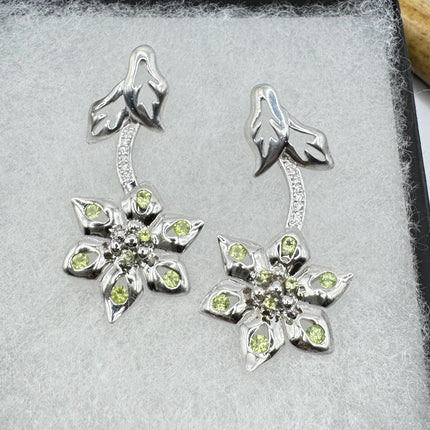 Vintage Daisy Flower Earrings