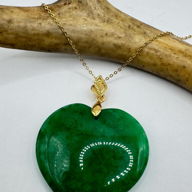 Vintage Large Green Jade Heart Shaped Pendant Necklace Golden 925 Sterling Silver Chain