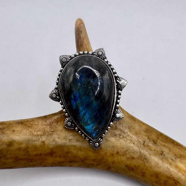 Vintage Chunky Rainbow Labradorite Cocktail Ring - Statement Band