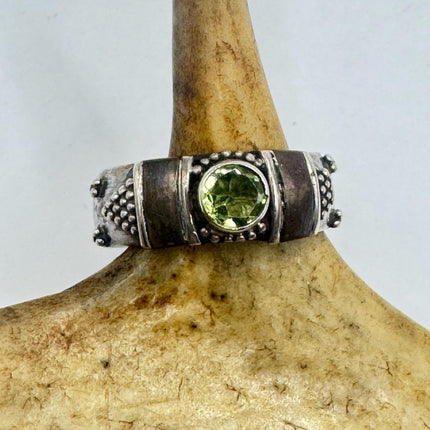 Vintage Green Peridot Ring | Peridot August Birthstone Stacking Eternity Promise Engagement 925 Sterling Silver | Size 7 | Elijah Collection