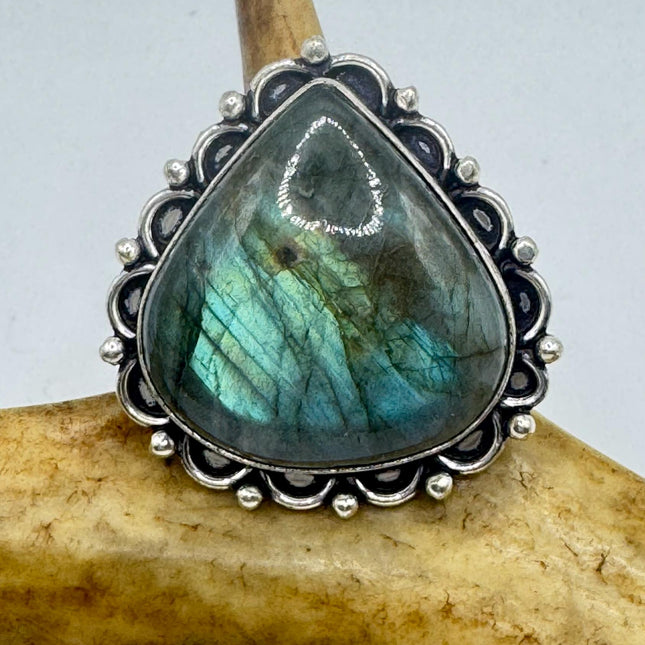Vintage Chunky Rainbow Labradorite Cocktail Ring - Statement Band
