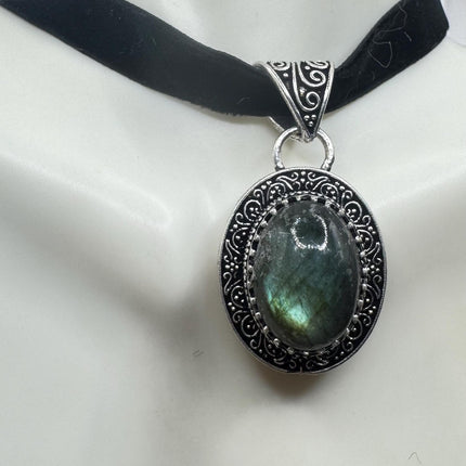 Vintage Silver Bronze Rainbow Labradorite Black Velvet Choker Pendant Necklace