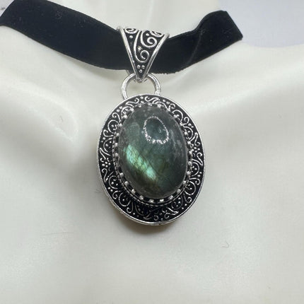 Vintage Silver Bronze Rainbow Labradorite Black Velvet Choker Pendant Necklace