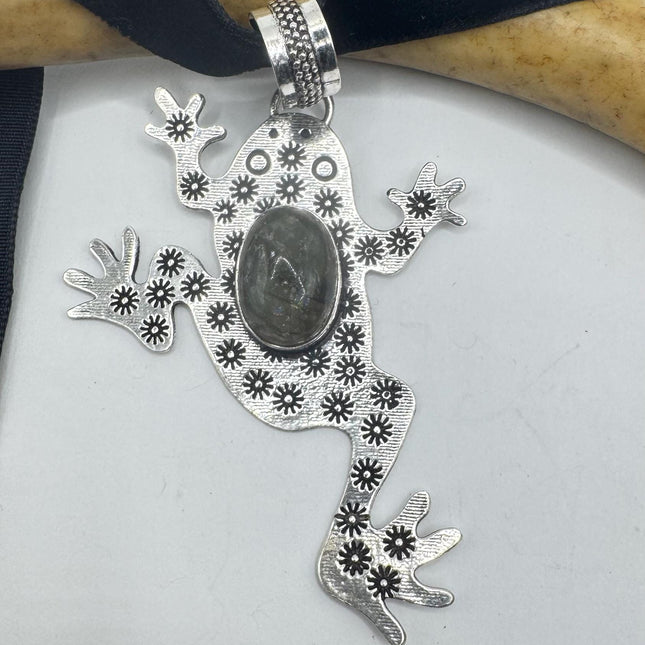 Vintage Silver Bronze Rainbow Labradorite Black Velvet Choker Pendant Necklace