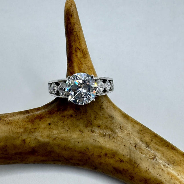 Vintage Cubic Zirconia Clear Crystal Diamond Cocktail