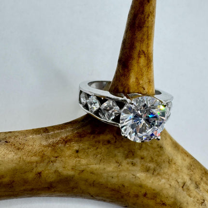 Vintage Cubic Zirconia Clear Crystal Diamond Cocktail