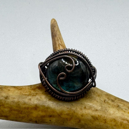 Vintage Chunky Rainbow Labradorite Copper Cocktail Ring - Statement Band