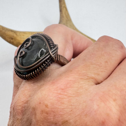 Vintage Chunky Rainbow Labradorite Copper Cocktail Ring - Statement Band