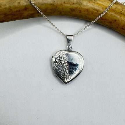 Vintage Silver Photo Locket | Heart Pendant Charm Necklace | Delicate 925 Sterling Silver Chain | Small Photo Memory Necklace