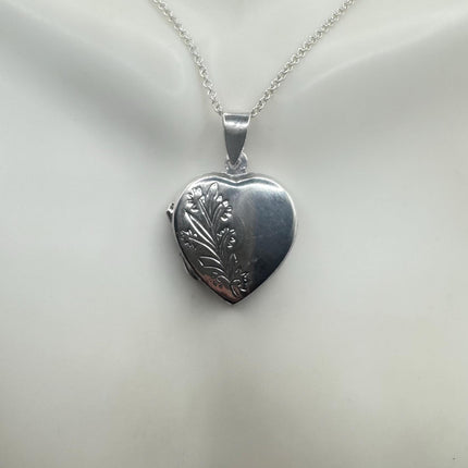 Vintage Silver Photo Locket | Heart Pendant Charm Necklace | Delicate 925 Sterling Silver Chain | Small Photo Memory Necklace