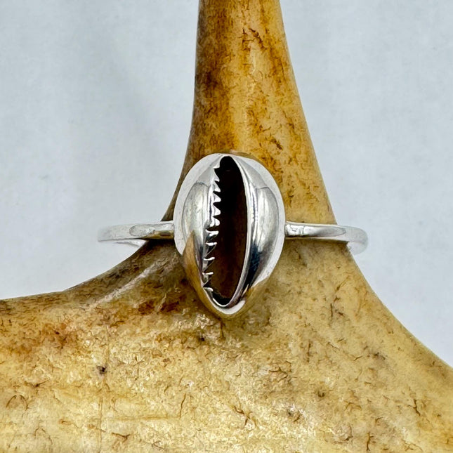 Vintage Silver African Cowry Shell Ring | 925 Sterling Silver - Unique Treasure
