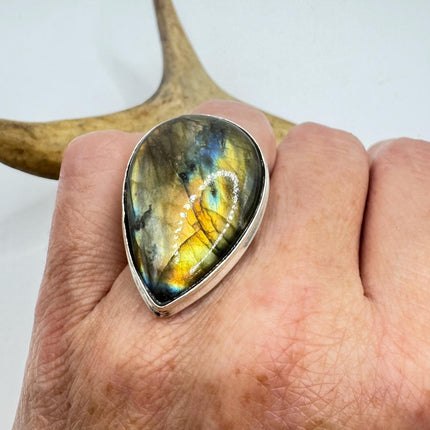 Vintage Chunky Rainbow Labradorite Cocktail Ring - Statement Band