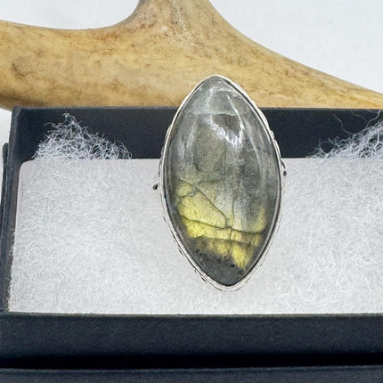 Vintage Chunky Rainbow Labradorite Cocktail Ring - Statement Band