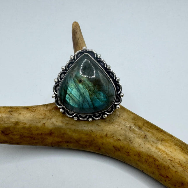 Vintage Chunky Rainbow Labradorite Cocktail Ring - Statement Band