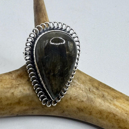 Vintage Chunky Rainbow Labradorite Cocktail Ring - Statement Band