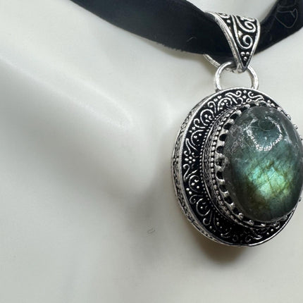 Vintage Silver Bronze Rainbow Labradorite Black Velvet Choker Pendant Necklace