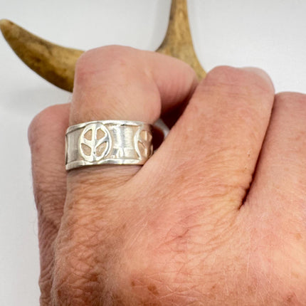 Vintage Peace Sign Silver Boho Cocktail Ring 925 Sterling Antique Wedding Engagement Band | Elijah collection