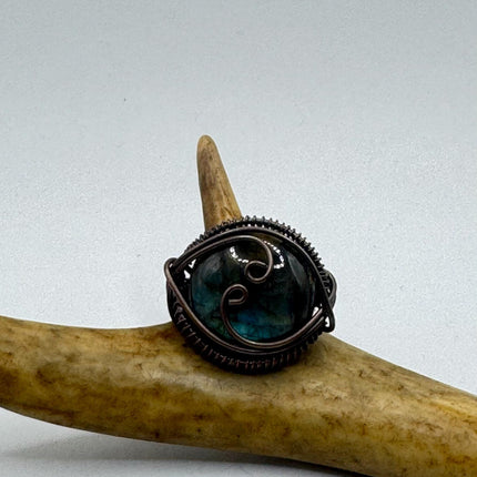 Vintage Chunky Rainbow Labradorite Copper Cocktail Ring - Statement Band