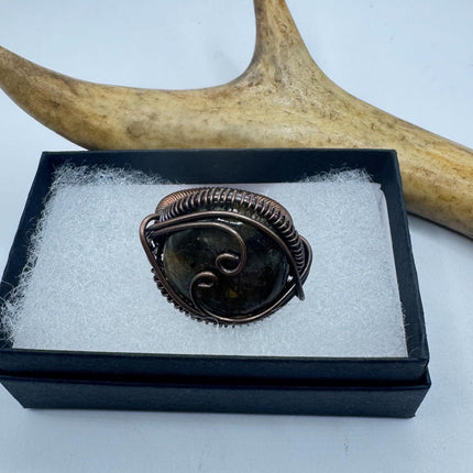 Vintage Chunky Rainbow Labradorite Copper Cocktail Ring - Statement Band