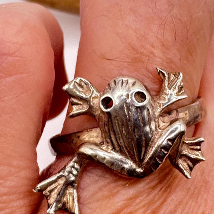 Vintage Silver Ring | Boho Frog Statement Ring 925 Sterling Silver Band Elijah collection