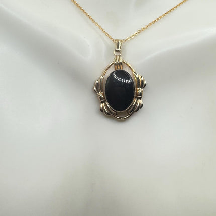 Vintage Tiny Gold Charm Necklace Black Onyx Gemstone Dainty Gold Filled Chain Necklace | Minimalist Style Crystal