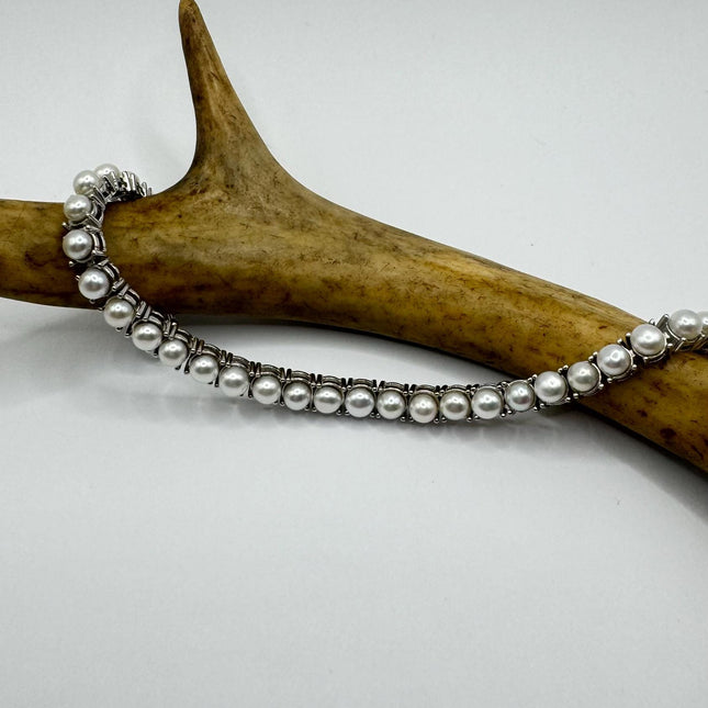Vintage white Bracelet mother Pearl Set with marcasite in 925 Sterling Silver