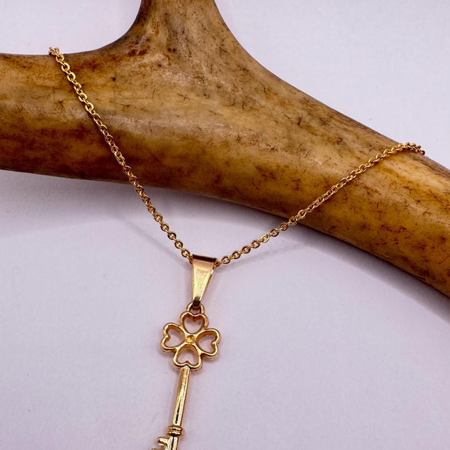Vintage Gold Key Pendant Necklace | 9k Gold Filled Star Statement Charm Necklace
