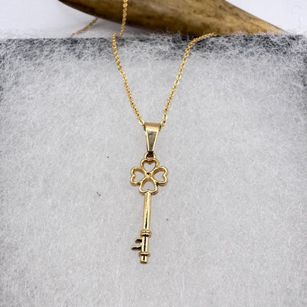 Vintage Gold Key Pendant Necklace | 9k Gold Filled Star Statement Charm Necklace