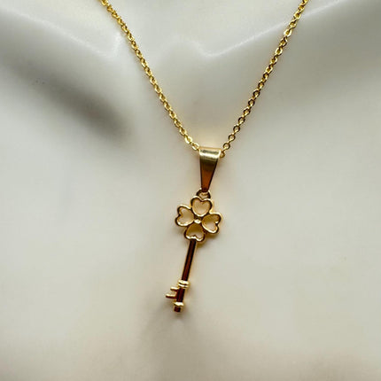 Vintage Gold Key Pendant Necklace | 9k Gold Filled Star Statement Charm Necklace