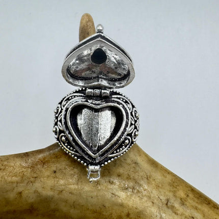 Vintage Heart Silver Bronze Poison Ring | Retro Black Onyx Unique Gift Statement Ring