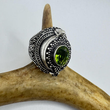 Vintage Silver Bronze Poison Ring | Retro Green Peridot Unique Gift Statement Ring