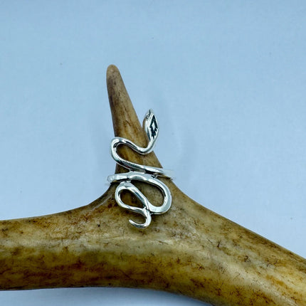 Vintage Tiny Silver Snake Ring | Serpent Wedding Cocktail Ring | 925 Sterling Silver - Unique Treasure