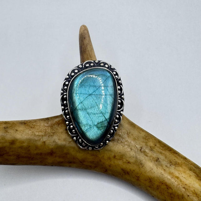Vintage Chunky Rainbow Labradorite Cocktail Ring - Statement Band