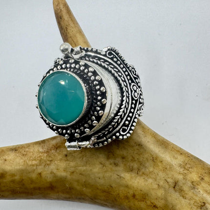 Vintage Silver Bronze Poison Ring | Retro Green Chalsedony Unique Gift Statement Ring