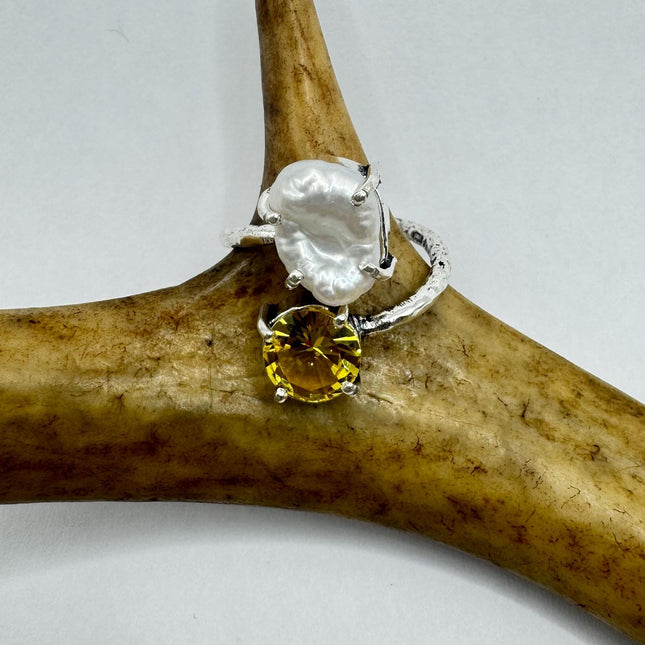 Vintage Pearl and Green Peridot Cocktail Ring – Size adjustable 5-9 Silver Bronze Setting